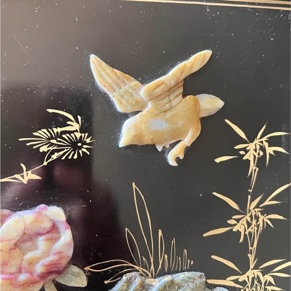 Vintage Asian Lacquer Jewelry Box With Carved Stone Floral Inlay - Picture 9 of 10